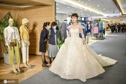 山东服装爆料原视频,揭秘幕后真相，视频内容深度解析  第2张